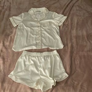 *NEW WITH TAGS* Amanda Blu Satin Pajama Set